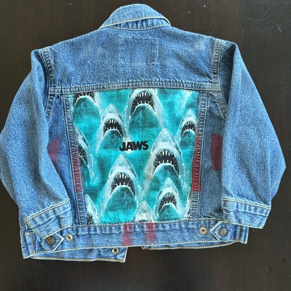 Place Jeans - Jaws printed Jean jacket size 3T - Picture 3 of 3